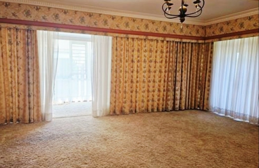 5 Bedroom Property for Sale in Dan Pienaar Free State
